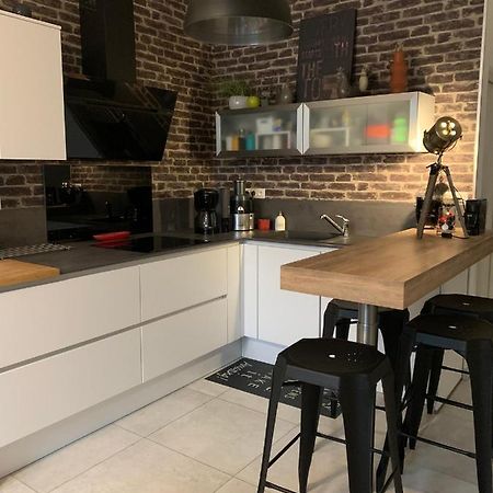 Апартаменты Logement Le Bois Le Pretre Понт-а-Муссон Экстерьер фото