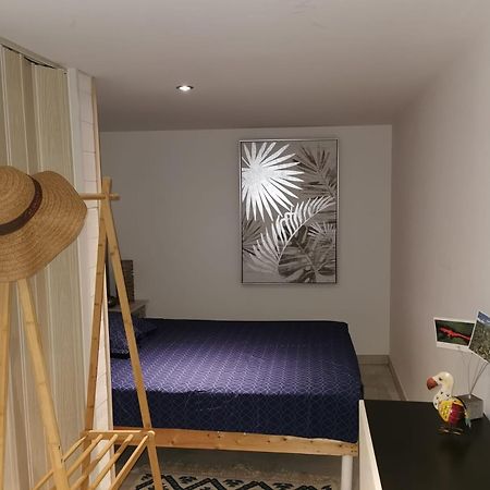 Апартаменты Logement Le Bois Le Pretre Понт-а-Муссон Экстерьер фото