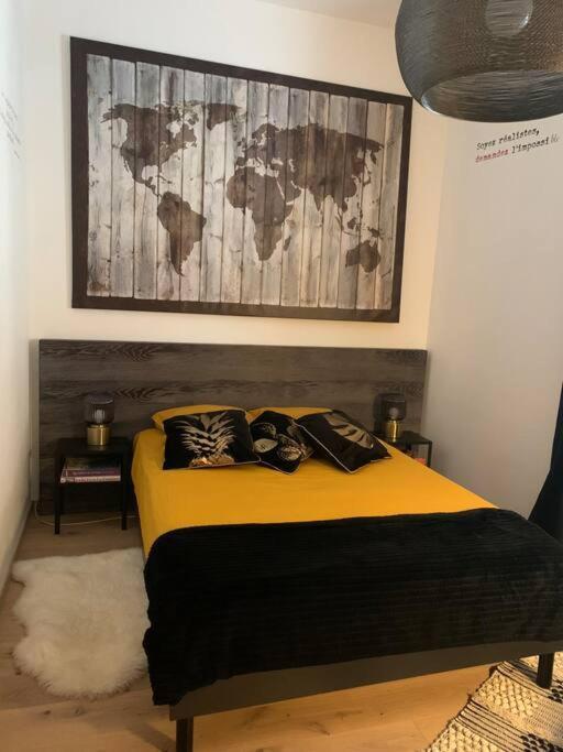Апартаменты Logement Le Bois Le Pretre Понт-а-Муссон Экстерьер фото
