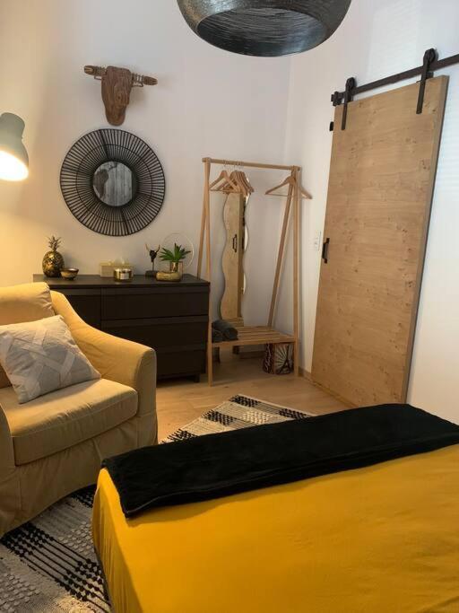 Апартаменты Logement Le Bois Le Pretre Понт-а-Муссон Экстерьер фото